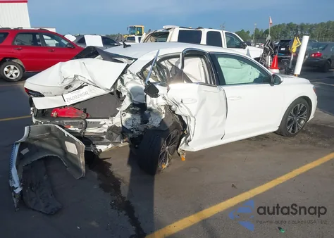 2022 Volkswagen Passat 2.0T Se z USA, uszkodzony, nr VIN 1VWSA7A3XNC001862